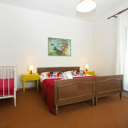 Liljana 1693 *