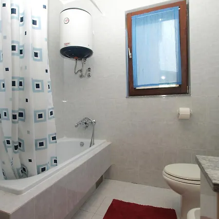 Liljana 1693 Apartment Premantura