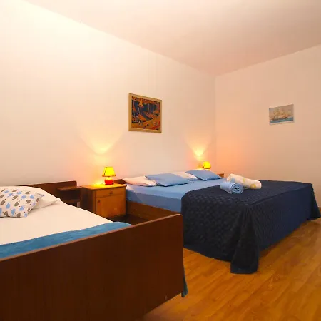 Liljana 1693 *